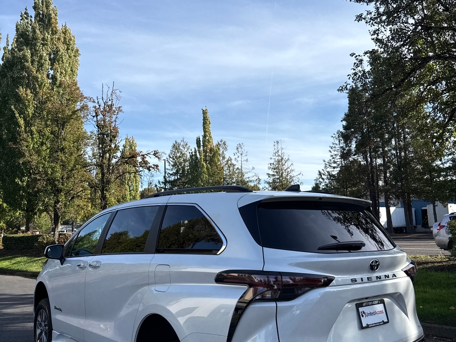 PRE OWNED 2026 Toyota Sienna XLE Add