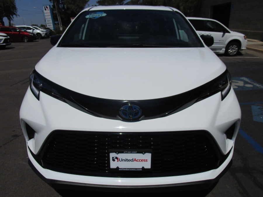 New 2026 Toyota Sienna XSE Sport