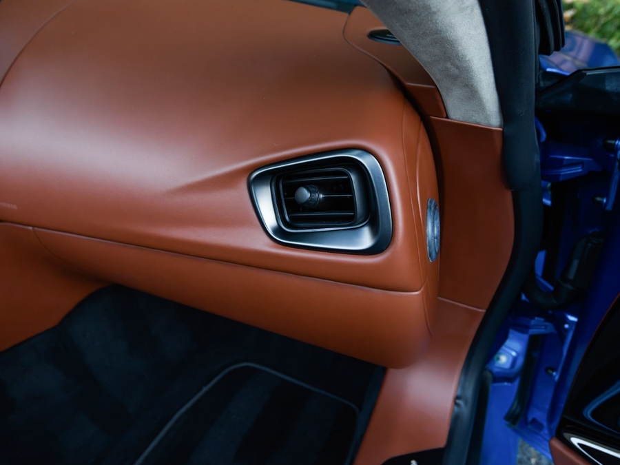 2020 Aston Martin DBS Superleggera Volante
