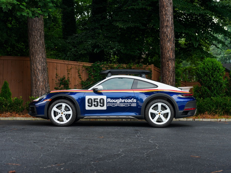 2023 Porsche 911 Dakar