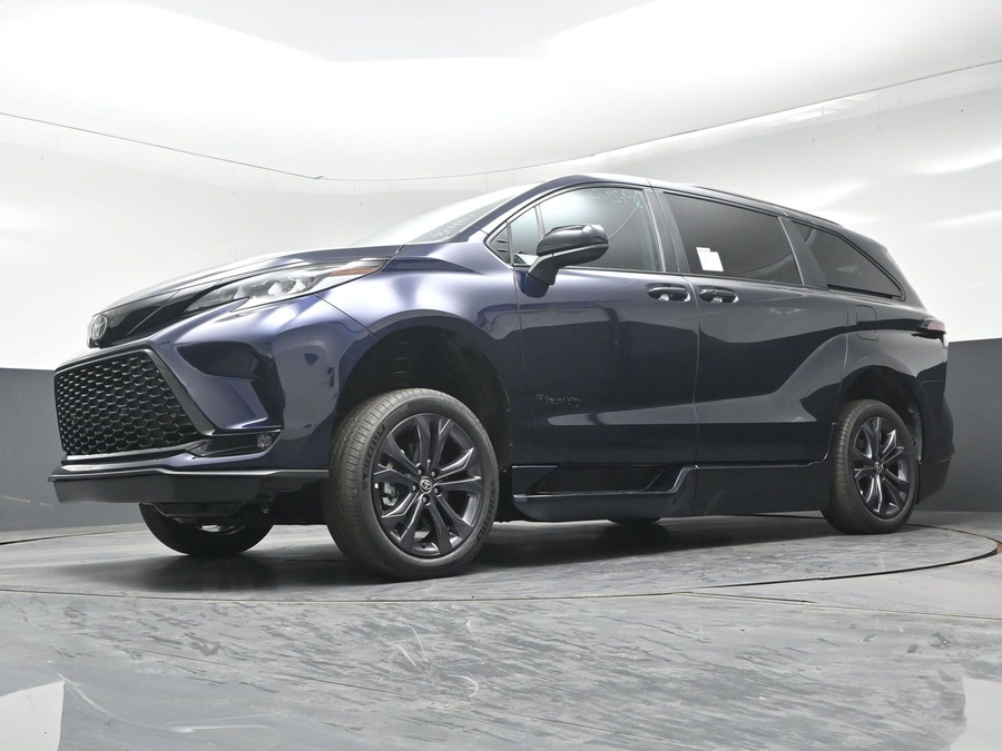New 2026 Toyota Sienna XSE Sport