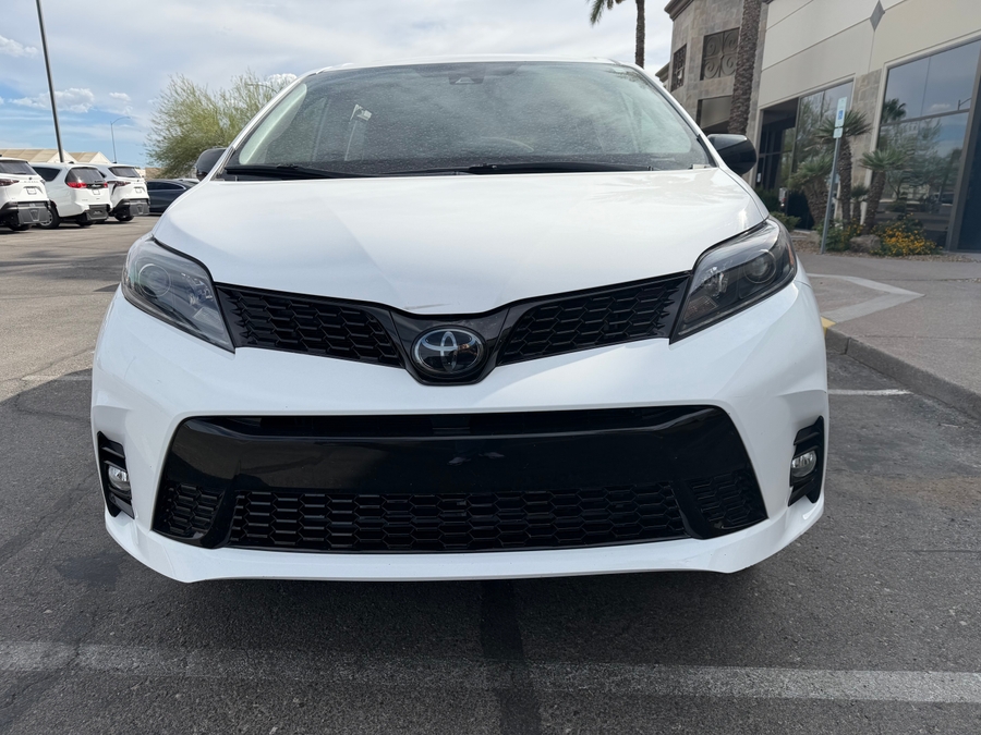 PRE OWNED 2020 Toyota Sienna SE Premium