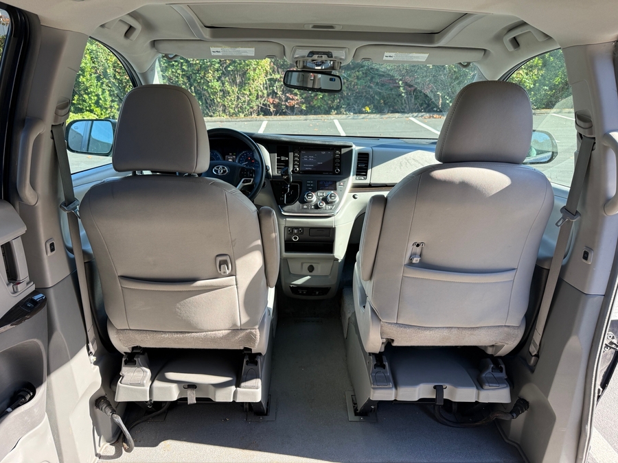 PRE OWNED 2018 Toyota Sienna XLE