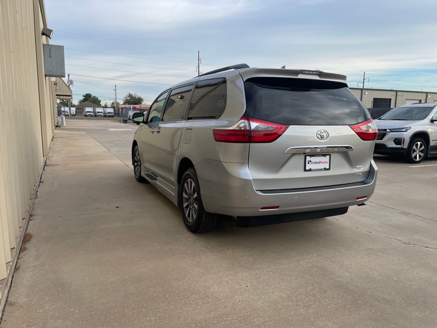 PRE OWNED 2020 Toyota Sienna Limited Premium