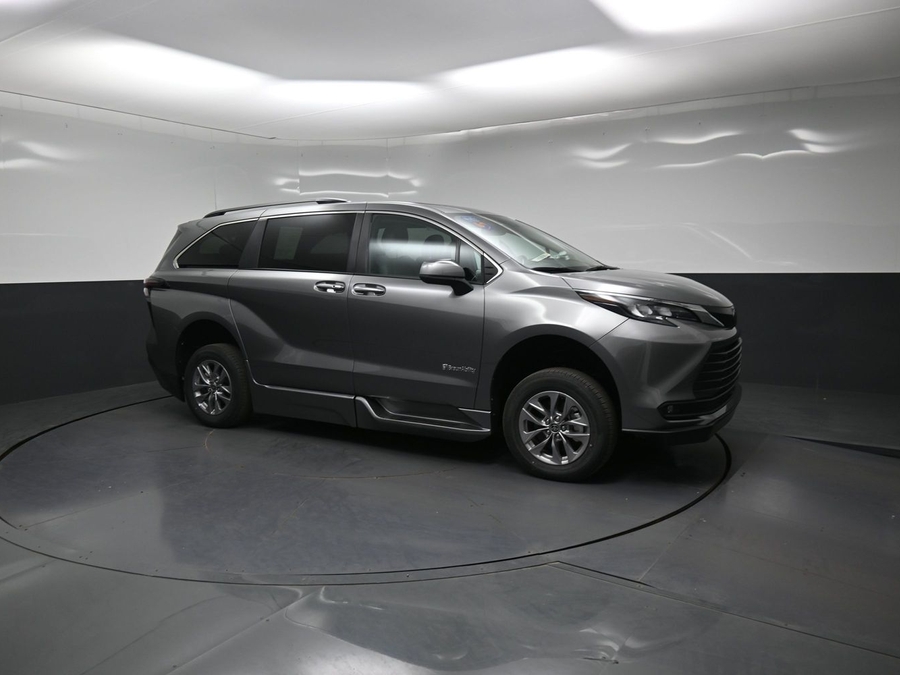 New 2026 Toyota Sienna XLE Add