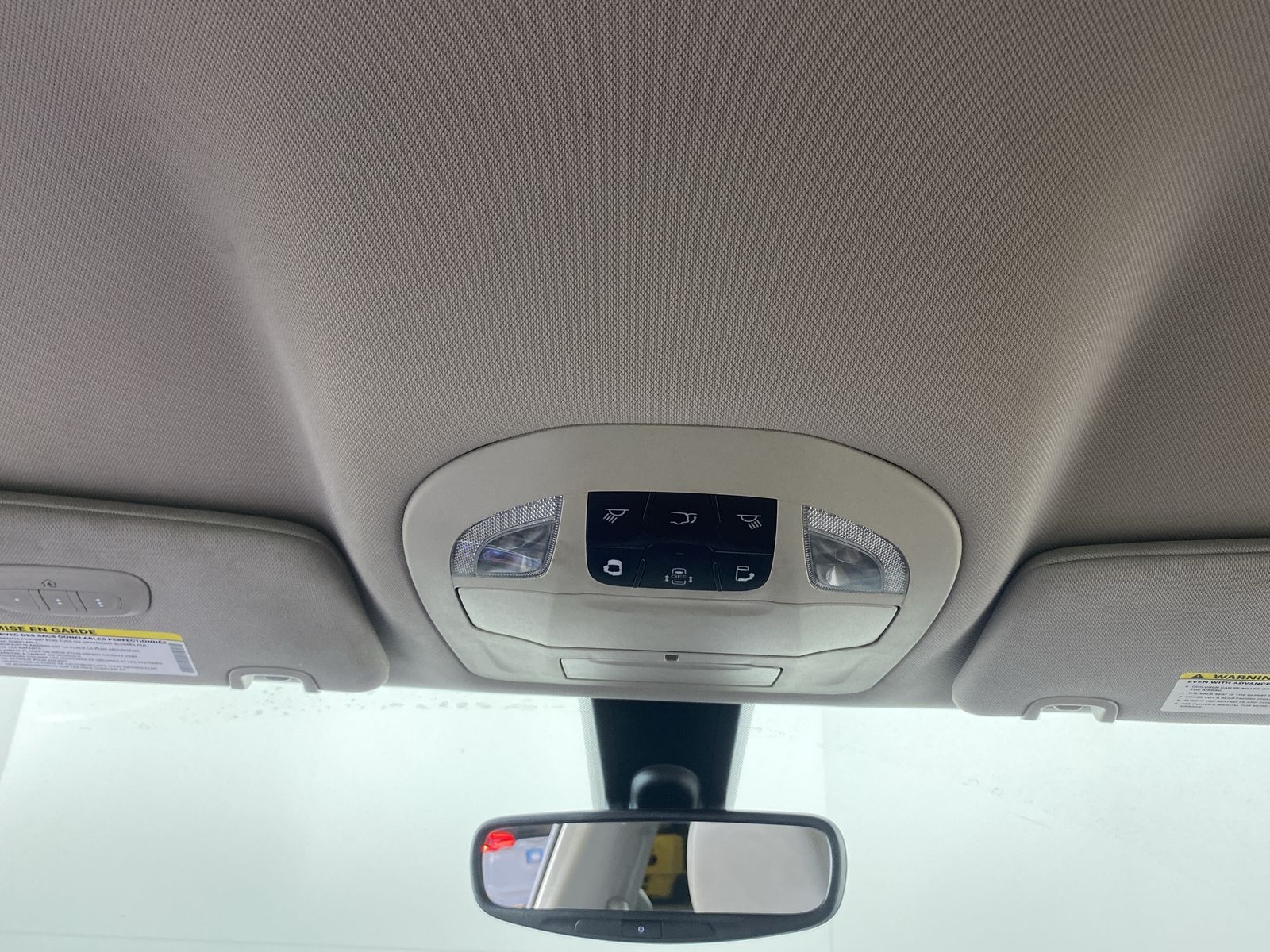 2021 Chrysler Voyager LXI - Photo 14