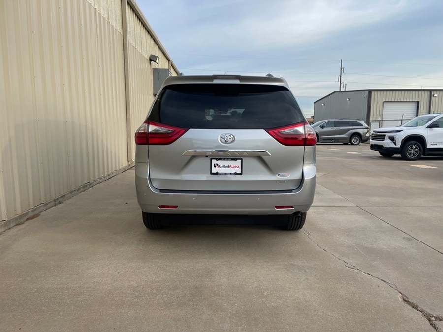 PRE OWNED 2020 Toyota Sienna Limited Premium