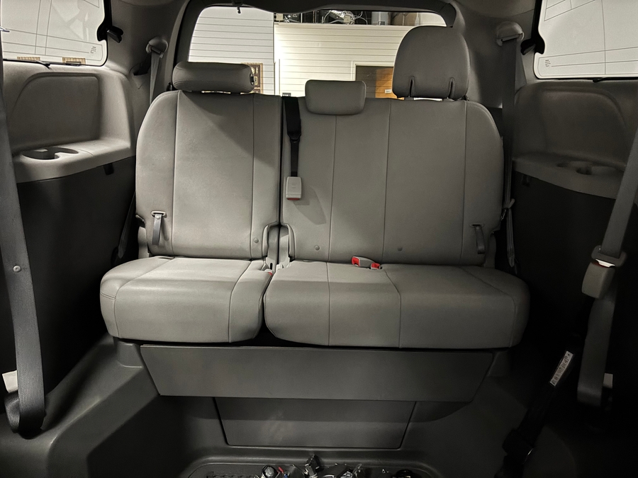 PRE OWNED 2015 Toyota Sienna XLE