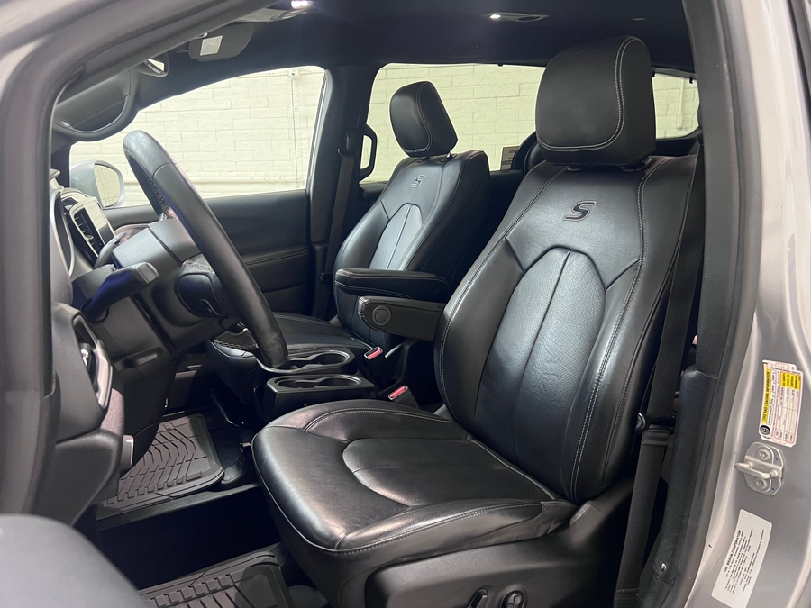 PRE OWNED 2020 Chrysler Pacifica Touring L