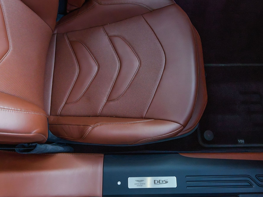 2020 Aston Martin DBS Superleggera Volante
