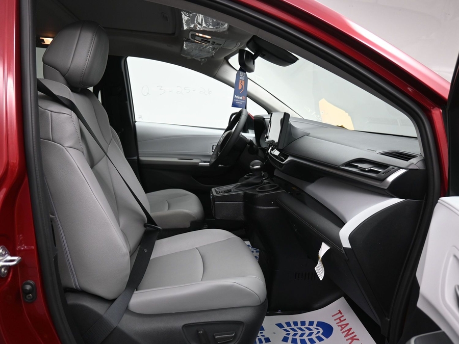 New 2026 Toyota Sienna XLE Base