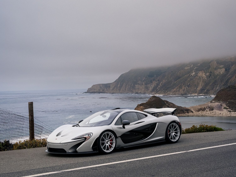 2015 McLaren P1