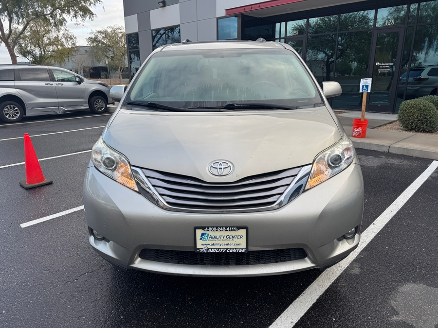 PRE OWNED 2017 Toyota Sienna XLE