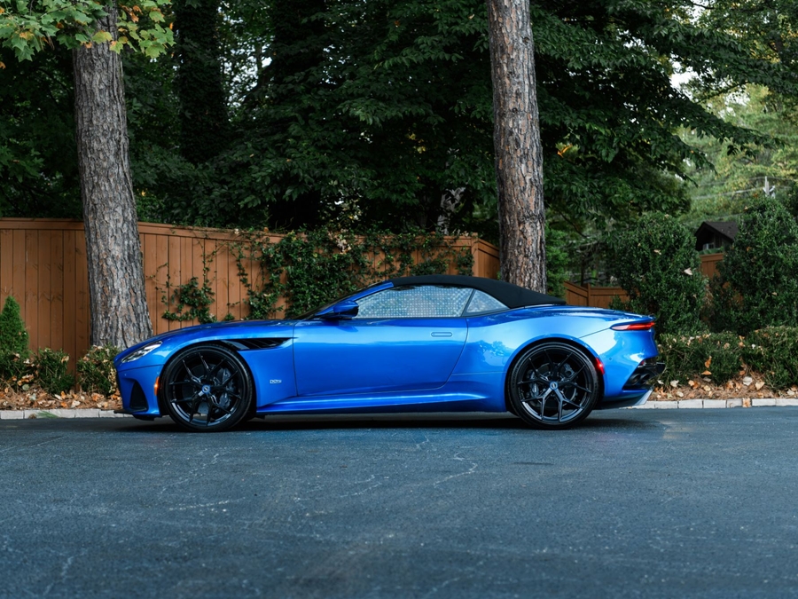 2020 Aston Martin DBS Superleggera Volante