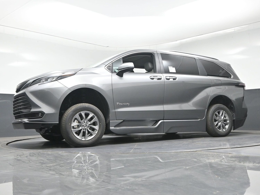 New 2026 Toyota Sienna XLE Add