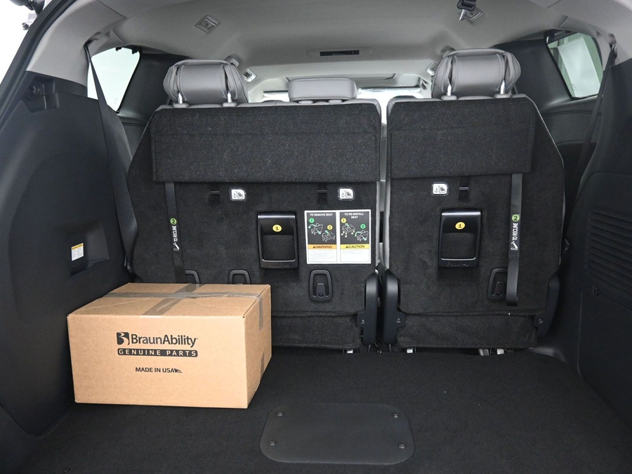 New 2026 Toyota Sienna XLE Base