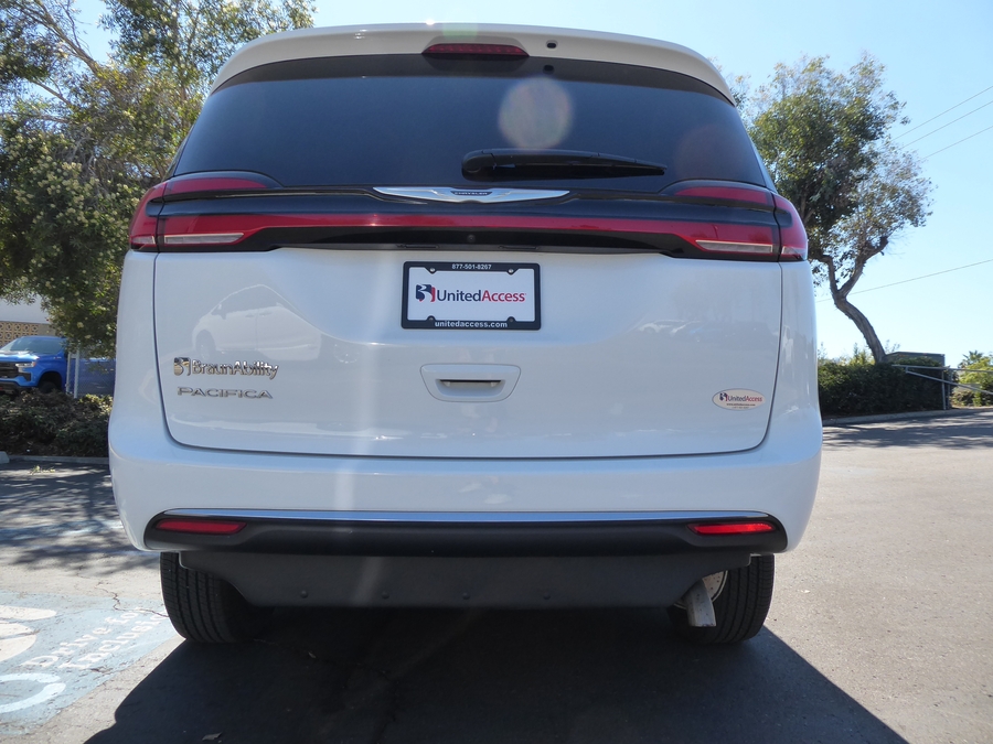 PRE OWNED 2022 Chrysler Pacifica Touring L
