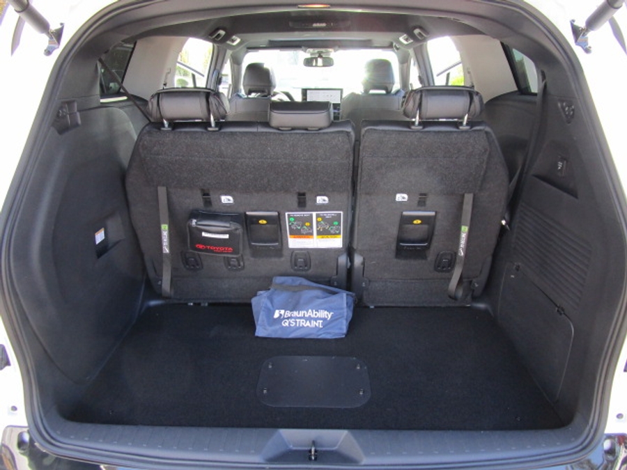 New 2026 Toyota Sienna XSE Sport