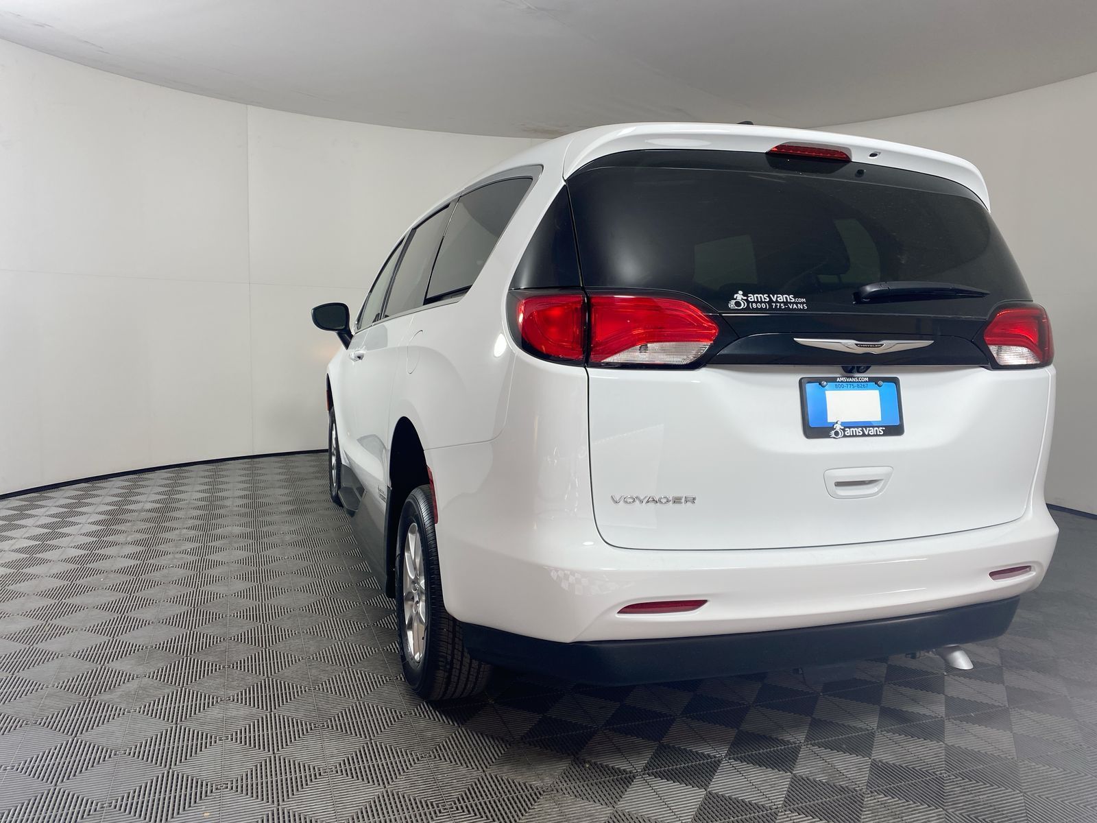 2024 Chrysler Voyager Wheelchair Van for Sale - $68154 Stock #23100214