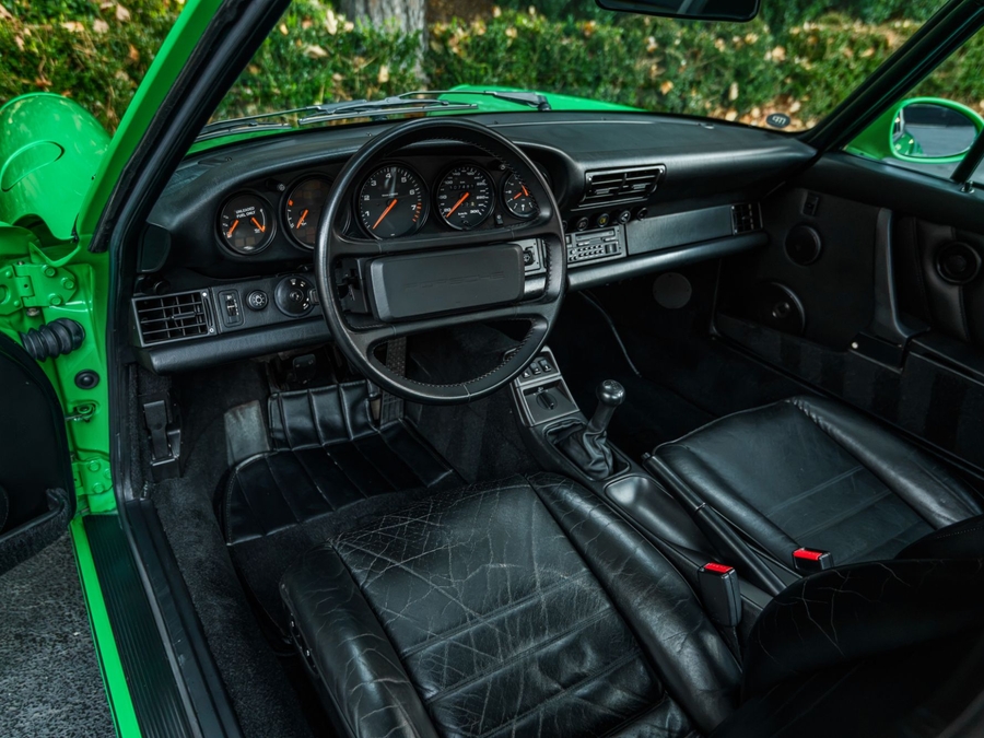 1991 Porsche 911 Carrera 2