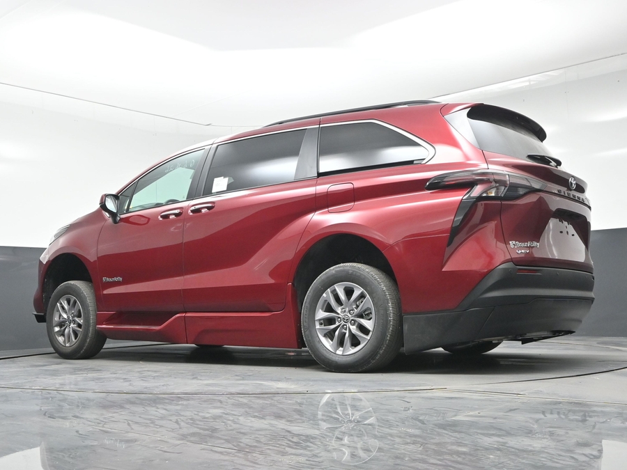 New 2026 Toyota Sienna XLE Add