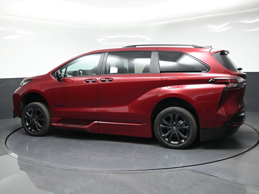 New 2026 Toyota Sienna XSE Sport