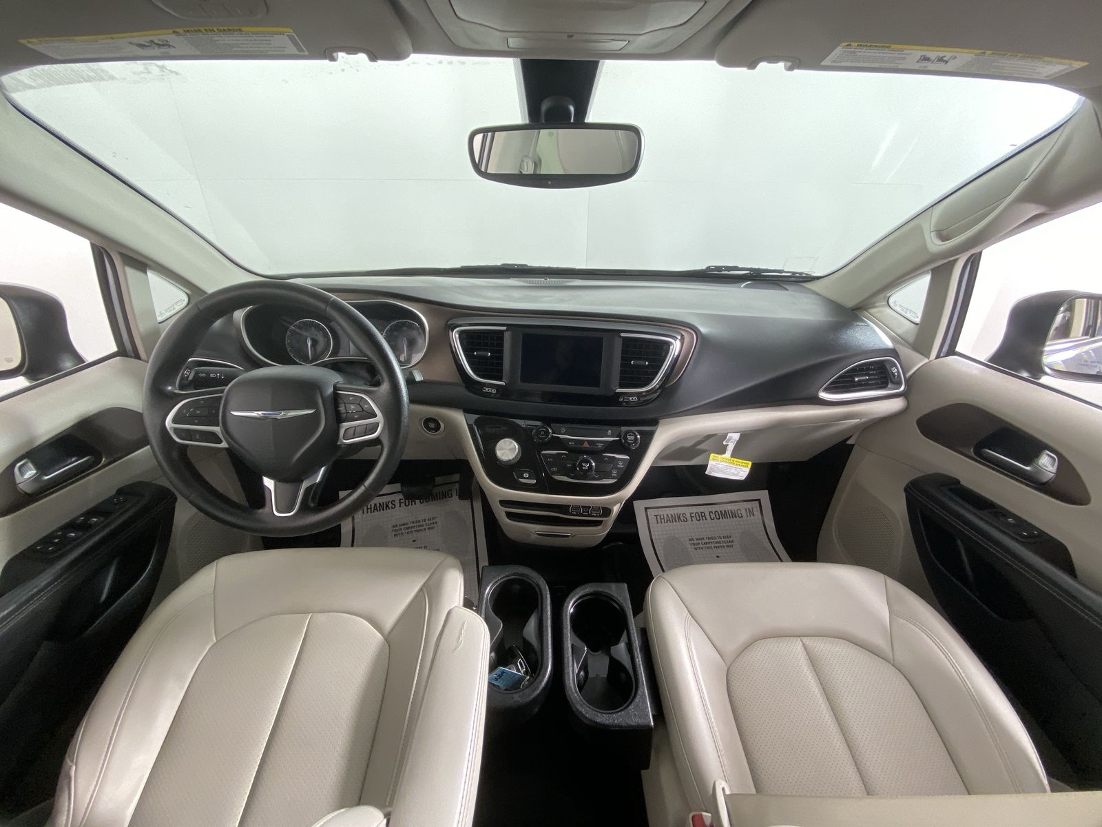2021 Chrysler Voyager LXI - Photo 16