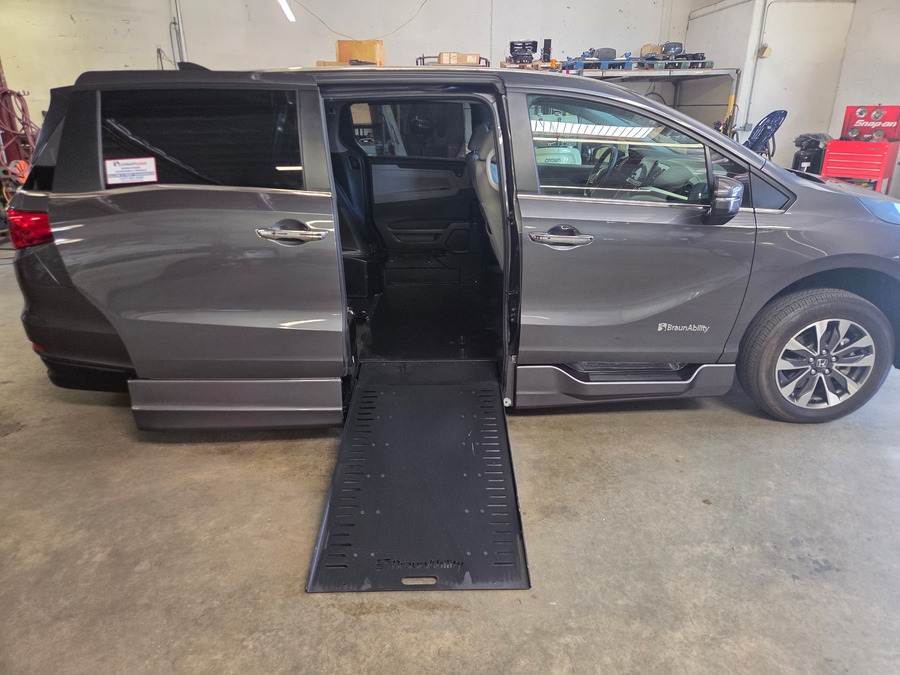 PRE OWNED 2023 Honda Odyssey EX-L