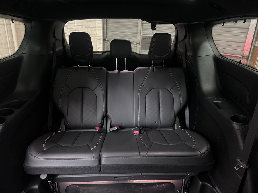 PRE OWNED 2020 Chrysler Pacifica Touring L