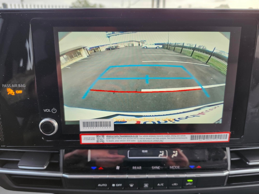 New 2026 Toyota Sienna LE W 3RD ROW