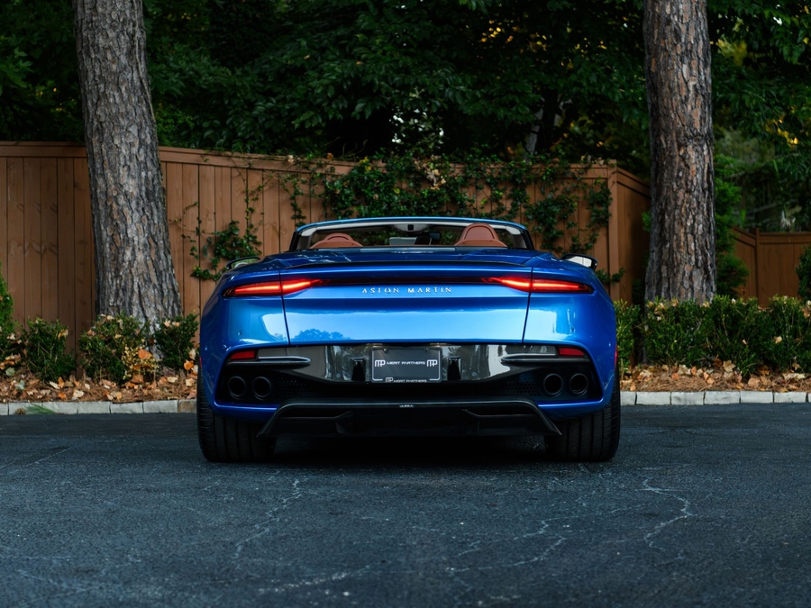 2020 Aston Martin DBS Superleggera Volante