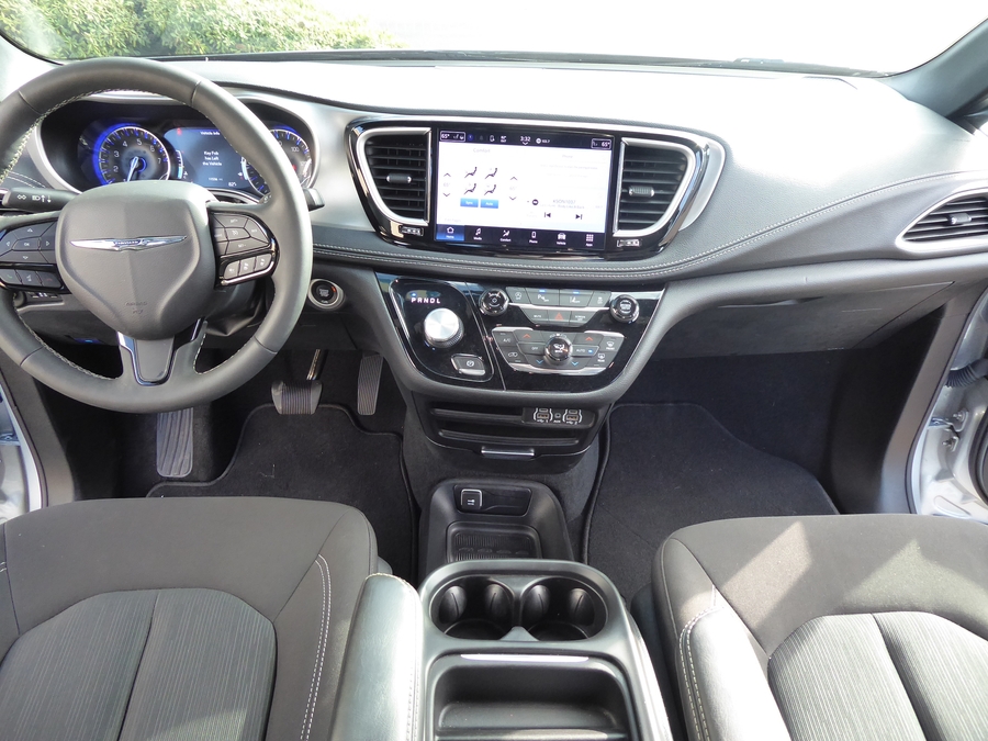 PRE OWNED 2024 Chrysler Pacifica Touring
