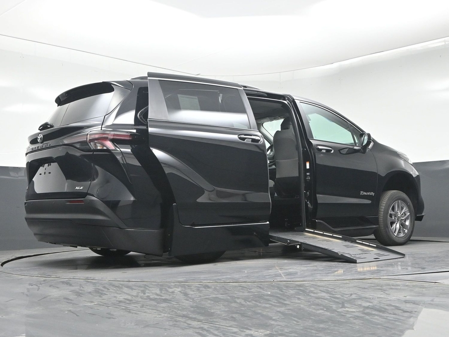 New 2026 Toyota Sienna XLE Add