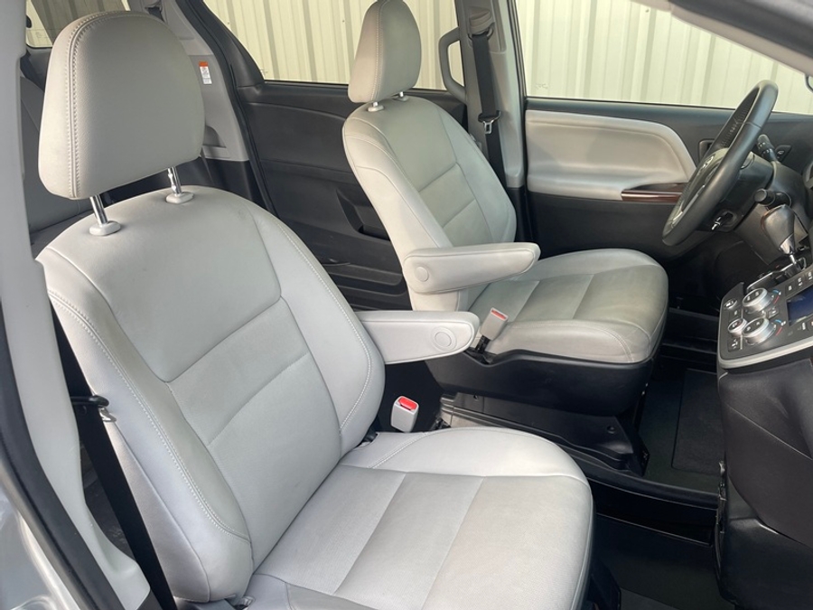 PRE OWNED 2020 Toyota Sienna Limited Premium