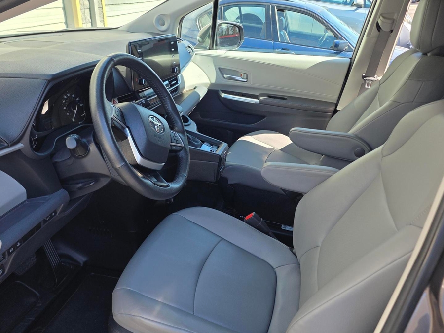 PRE OWNED 2024 Toyota Sienna XLE Base