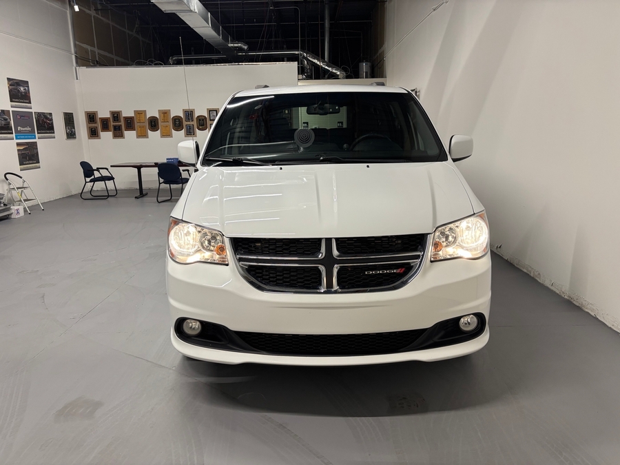 PRE OWNED 2017 Dodge Grand Caravan SXT