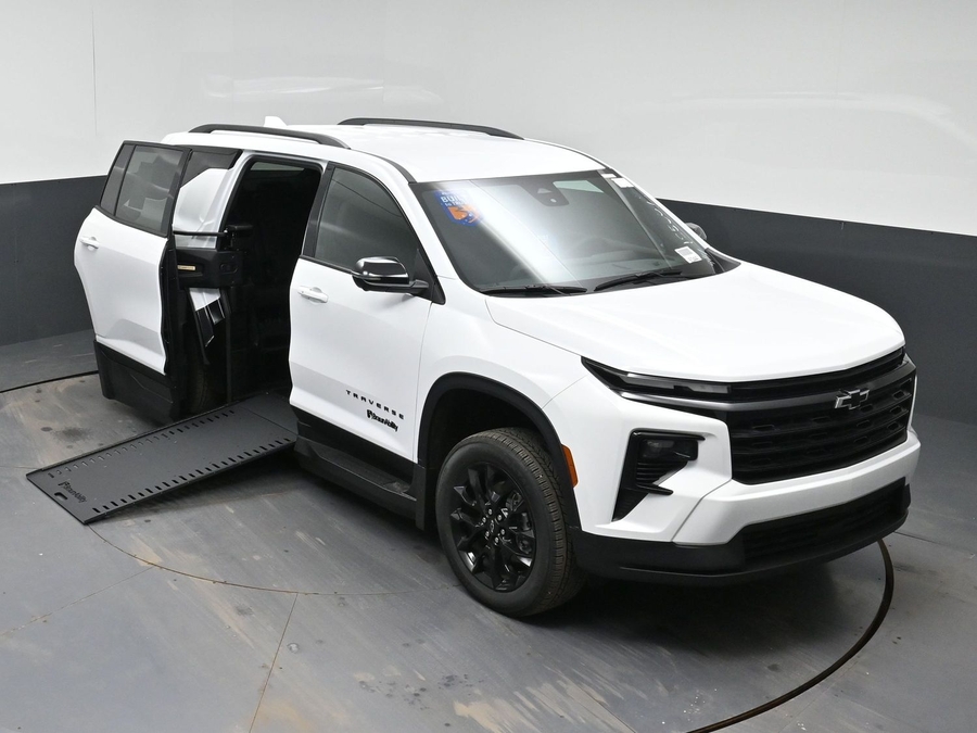 New 2026 Chevrolet Traverse 1LT Midnight