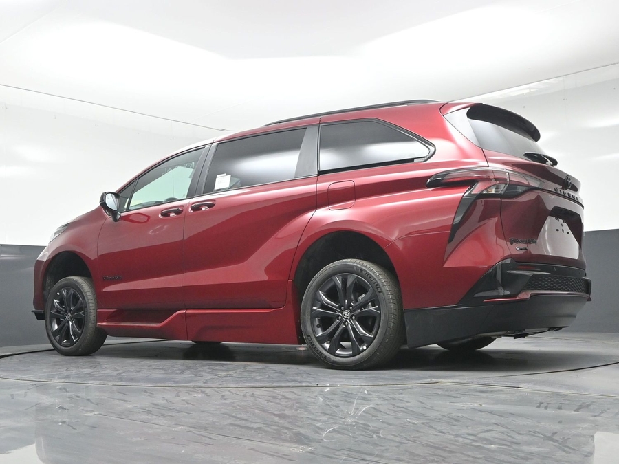 New 2026 Toyota Sienna XSE Sport