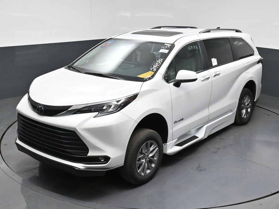 New 2026 Toyota Sienna XLE Add