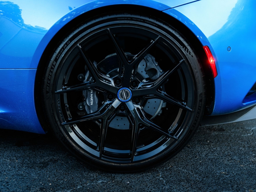 2020 Aston Martin DBS Superleggera Volante