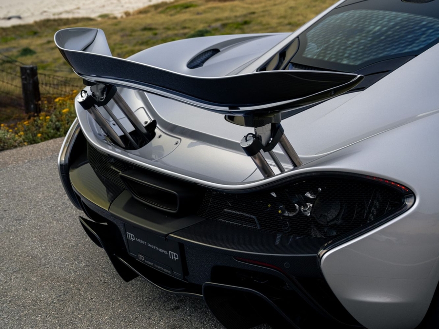 2015 McLaren P1