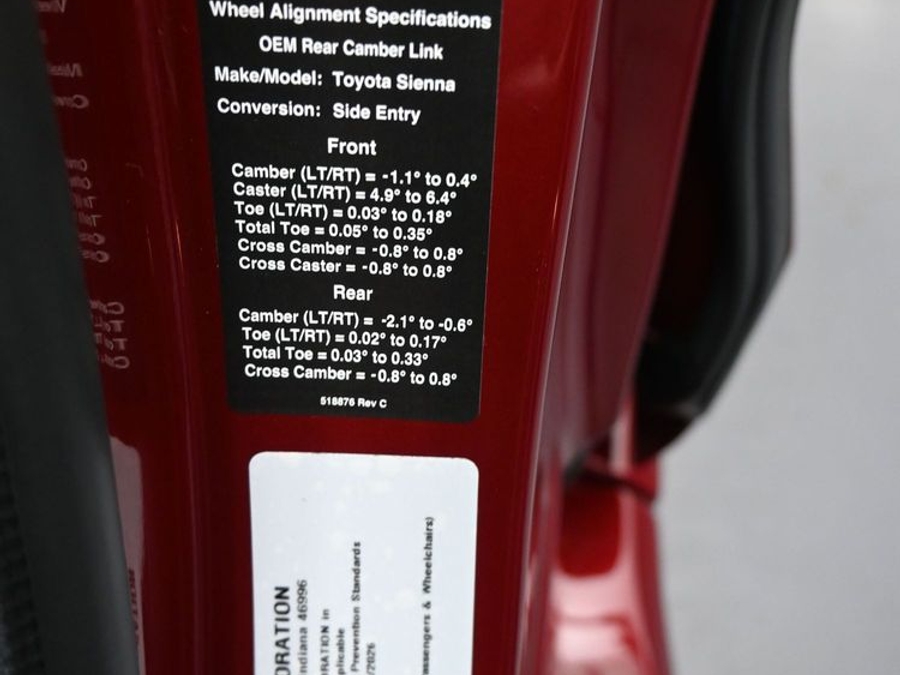 New 2026 Toyota Sienna XLE Base