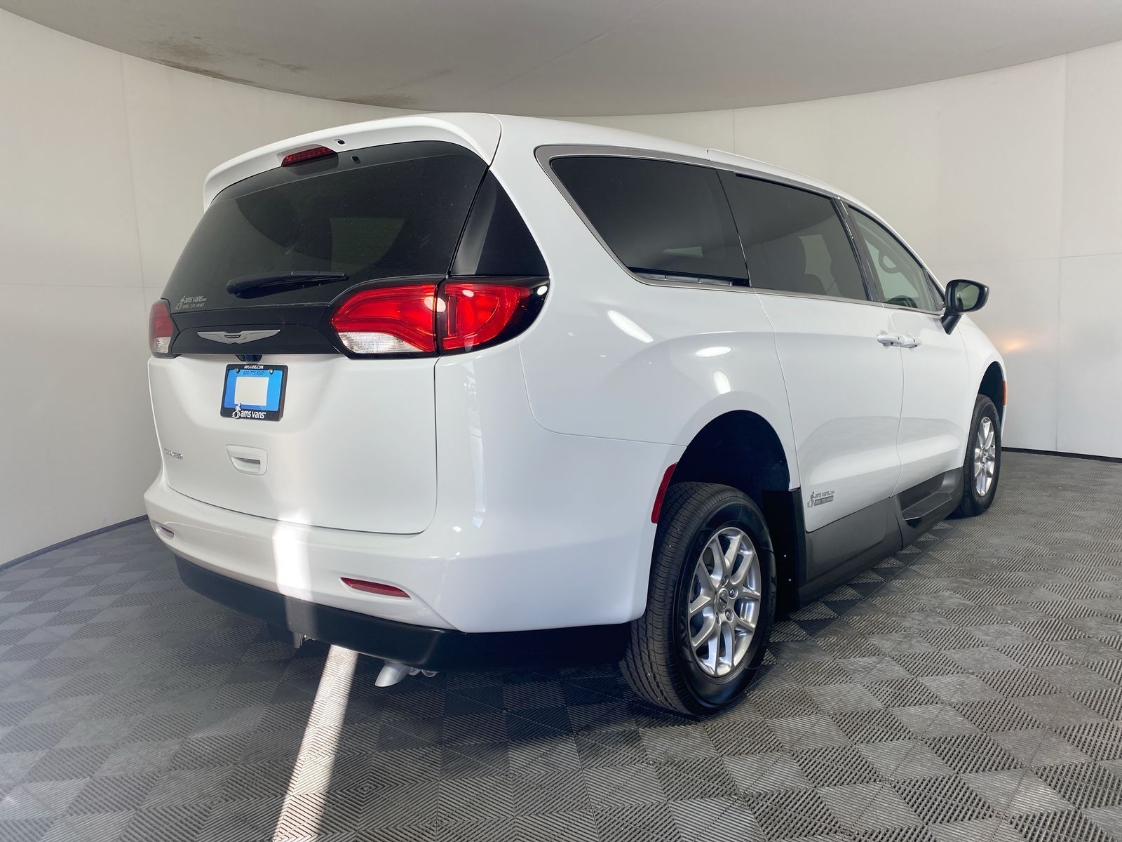 2024 Chrysler Voyager Wheelchair Van for Sale - $68154 Stock #23100214