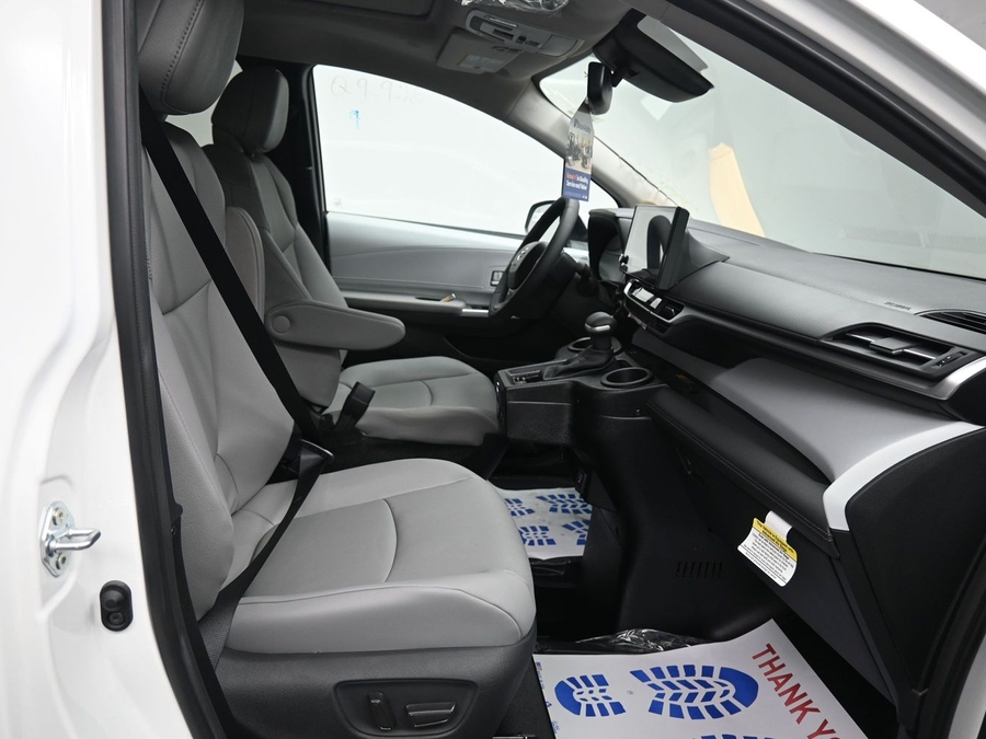 New 2026 Toyota Sienna XLE Add