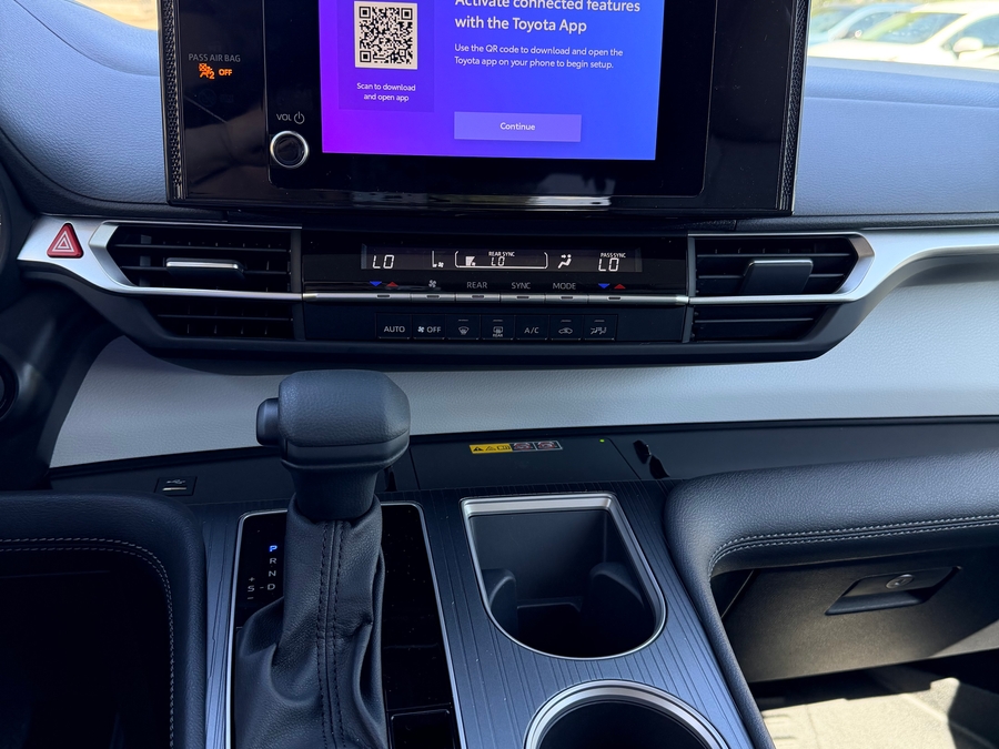 New 2026 Toyota Sienna LE