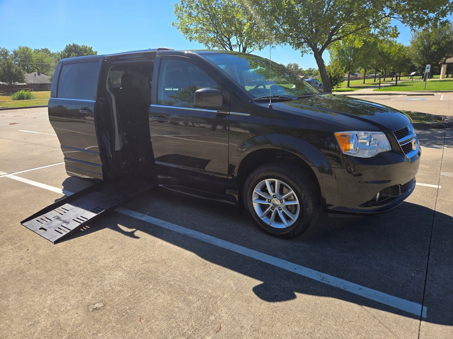 PRE OWNED 2020 Dodge Grand Caravan SXT