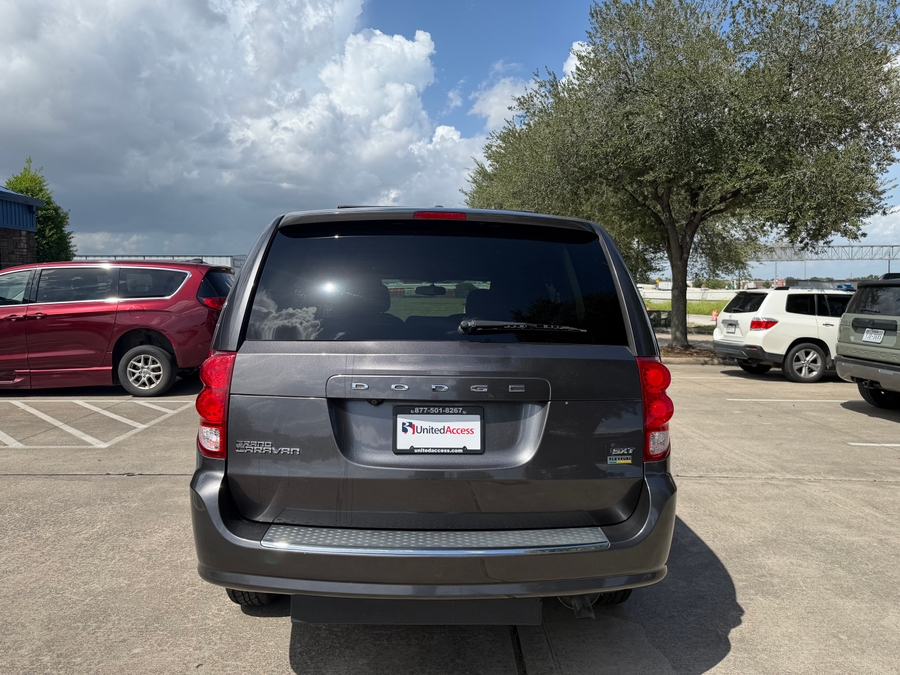 PRE OWNED 2017 Dodge Grand Caravan SXT