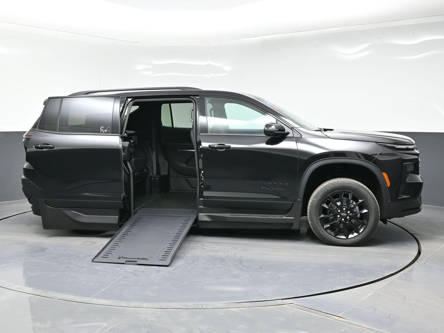 New 2026 Chevrolet Traverse 1LT Midnight