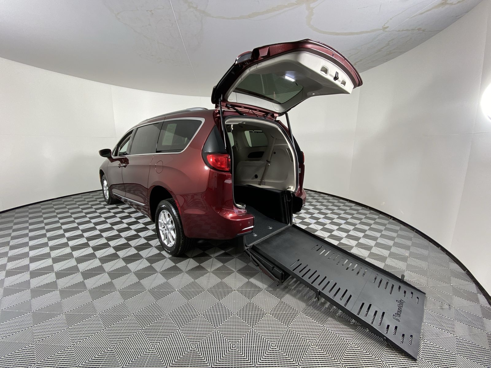 2020 Chrysler Pacifica Touring L
