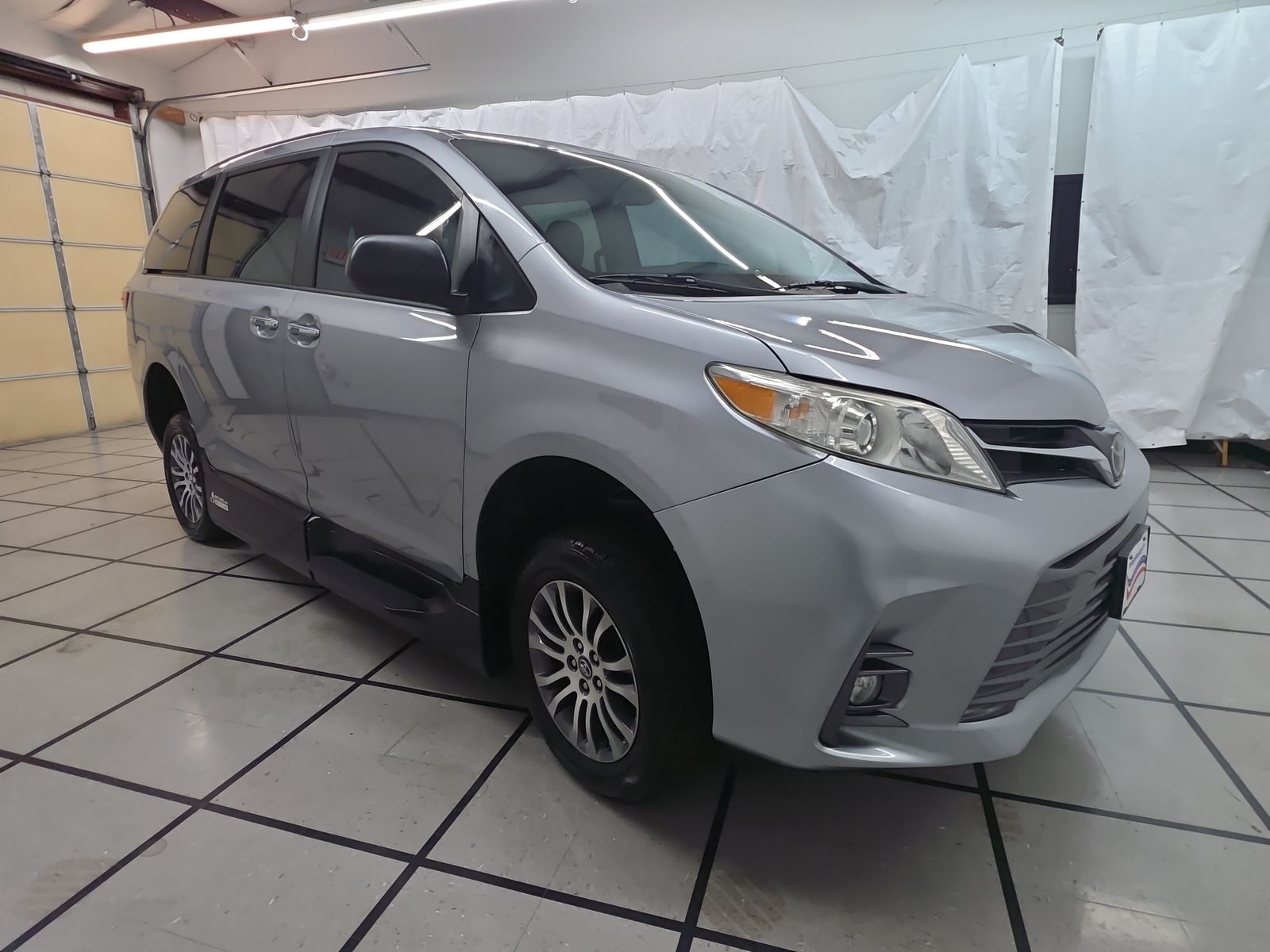 2018 Toyota Sienna XLE